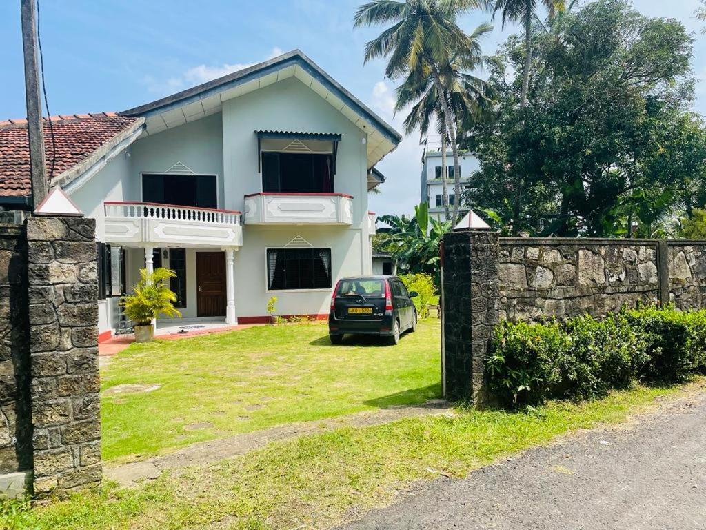 Galle Side Homestay Exterior photo
