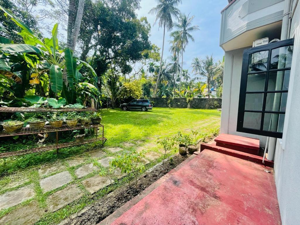 Galle Side Homestay Exterior photo