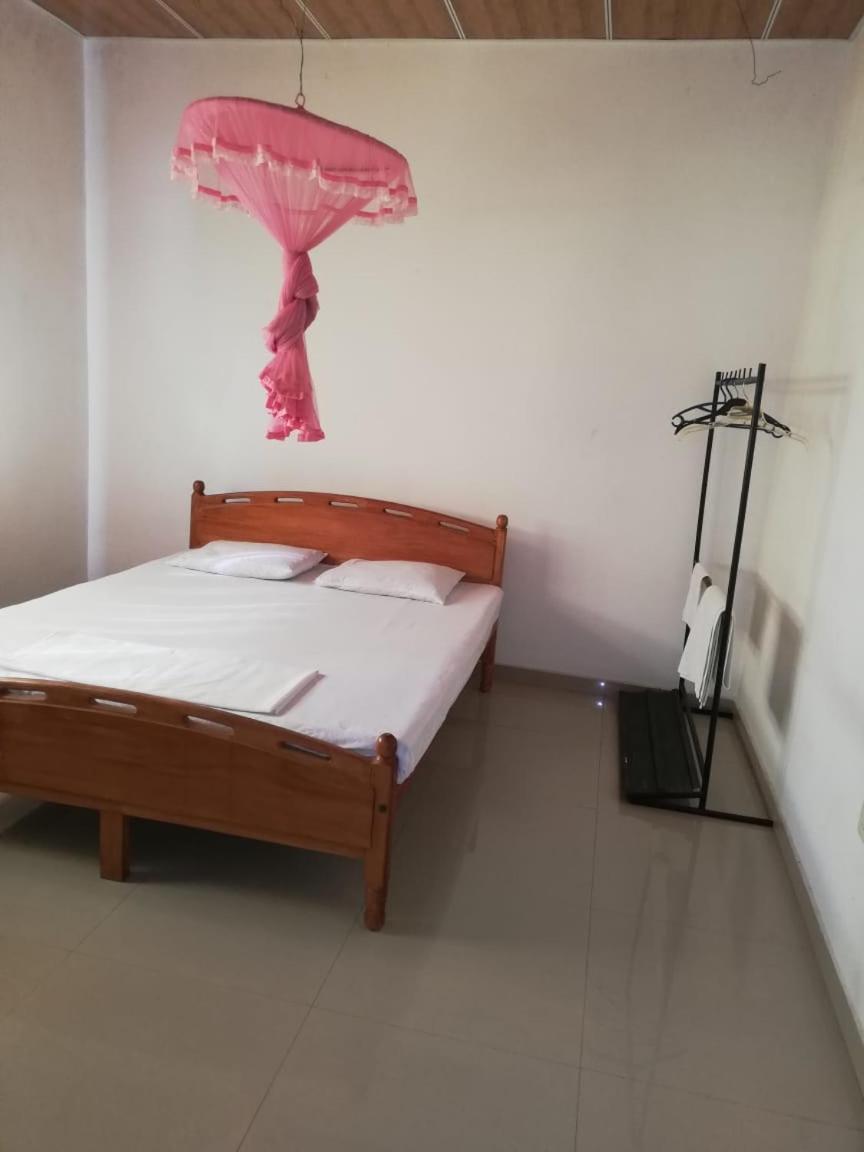 Galle Side Homestay Exterior photo