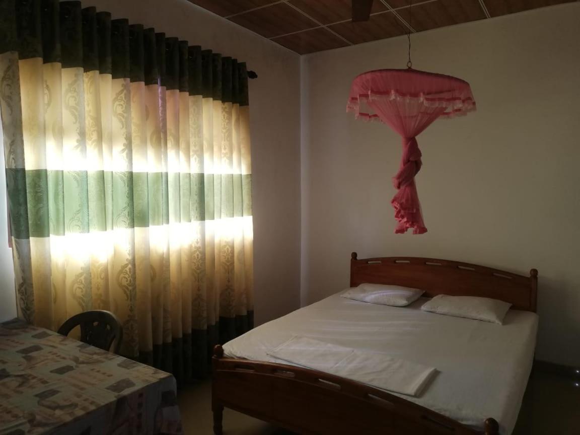Galle Side Homestay Exterior photo