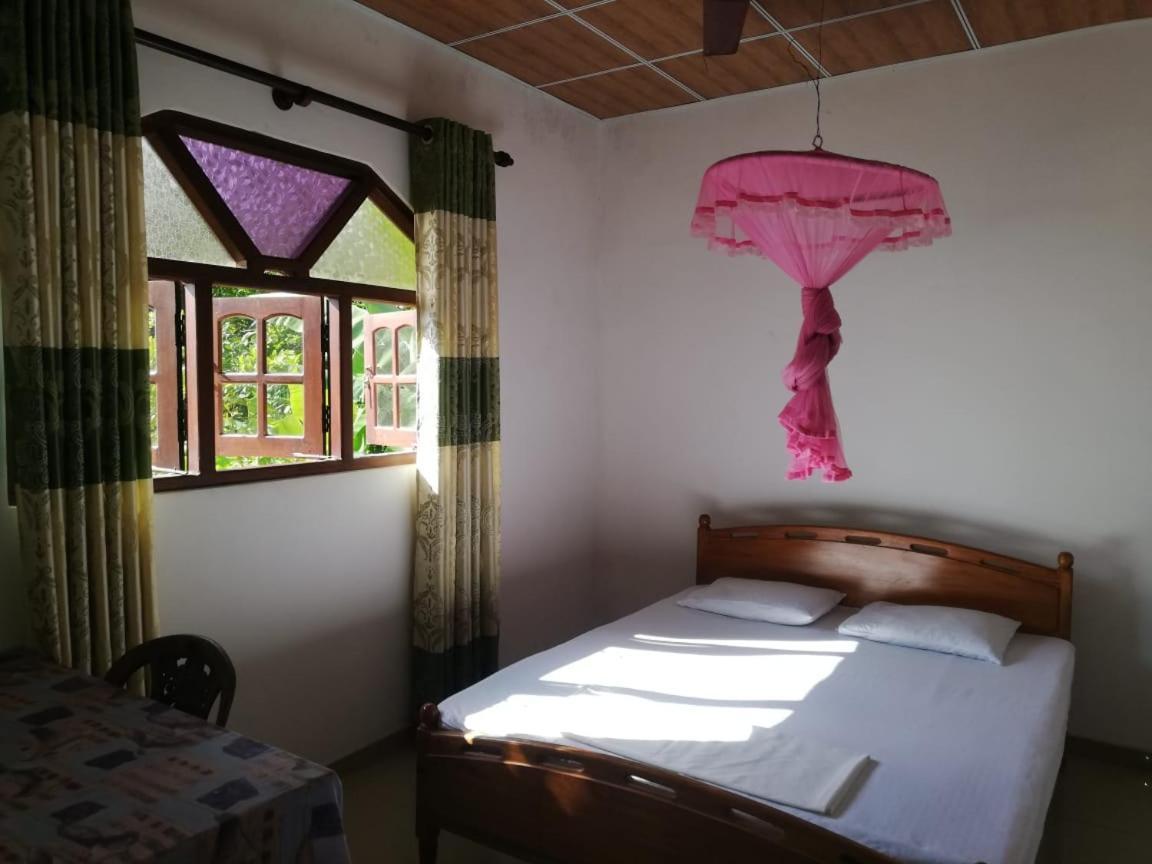 Galle Side Homestay Exterior photo
