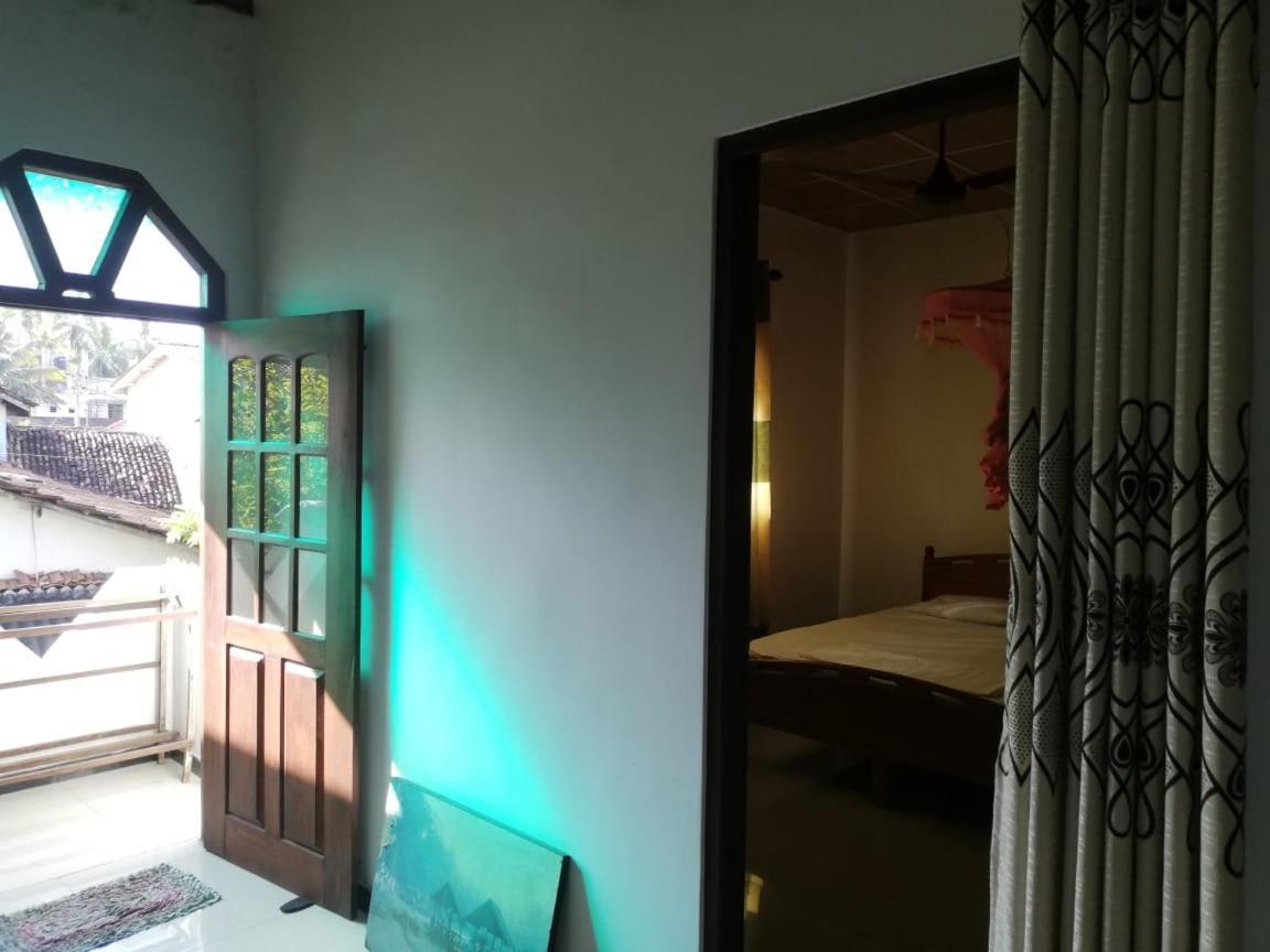 Galle Side Homestay Exterior photo